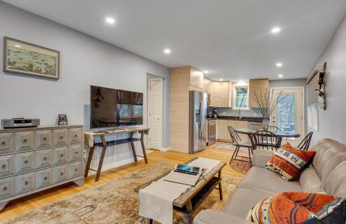 2BR DOG-Friendly Apt in 2-Fam Home - Comfy Retreat - Foto 1