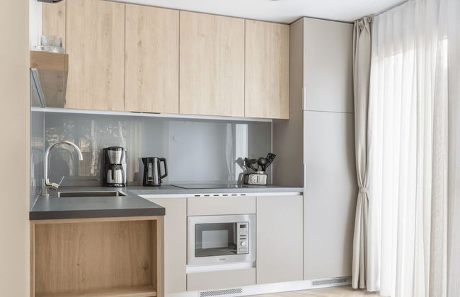 Modern Chalet in a Holiday Park - Photo 6