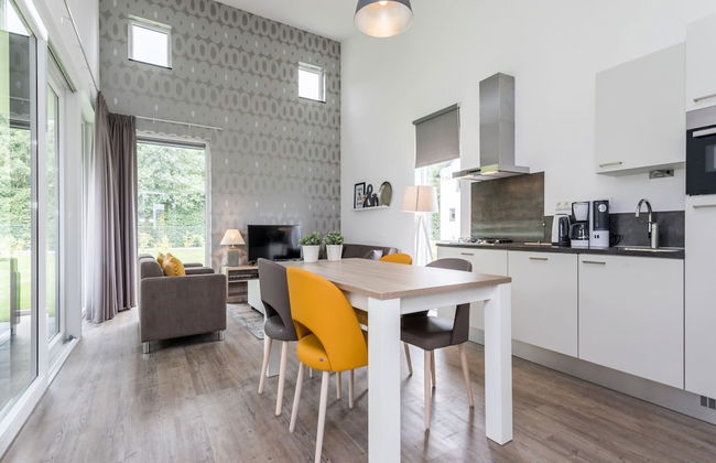 Stylish Villa With Covered Terrace in Limburg - Photo 5