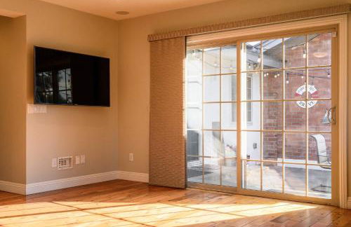 Luxury Estate with Sparkling Pool & Elegant Amenities - Foto 124