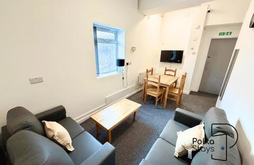 Comfy Ormskirk Family Stay by PolkaStays - Photo 10