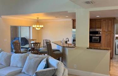 Spacious Naples Lakefront Pool Home Minutes from Downtown! - Foto 21