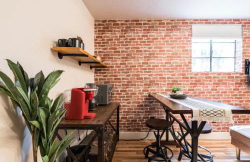 Awaken Your Senses King Bed BSU Parking - Foto 17