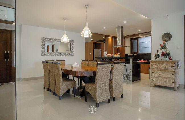 Kirei Mountain View 7BR Villa with a Private Pool - Photo 23