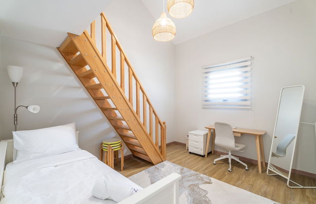 Nasma Holiday Homes - Al Hamra Village - Photo 17