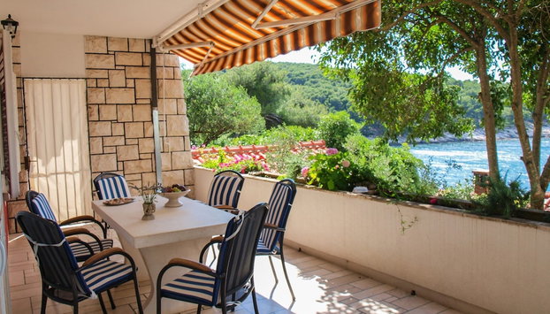 Beachfront Apartment With big Terrace and Garden - Foto 2, Imagen principal