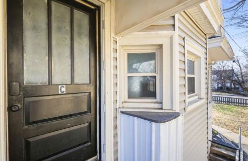 Elegant Historic Apartment with Craftsman Details - Foto 35