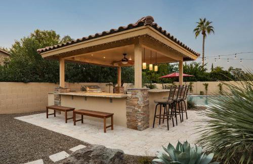 Arch Views Beautifully designed home with swimming pool table and more - Foto 3