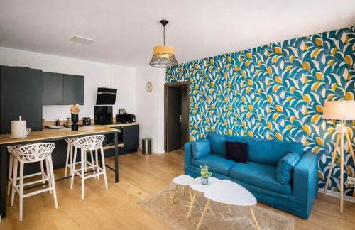 White House - THE SUNNY avec TERRASSE et PARKING privé - 20 min CENTRE - Foto 5