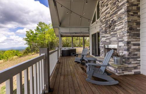 Mountain Top Escape w Hot Tub, Fireplace and Views - Foto 10