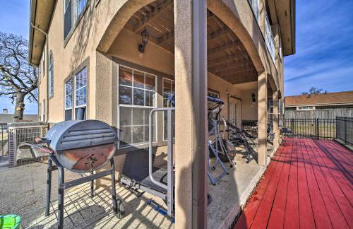 Upscale Home with Views and Game Room! - Foto 26