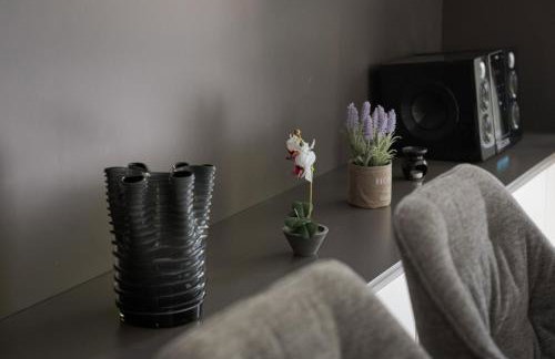 Vouliagmeni Stylish Apartment - Photo 56