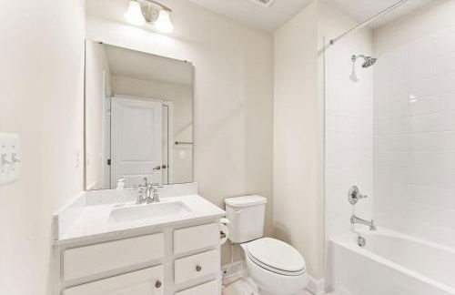 Ashburn 4-BR Homestay Close to Dulles & METRO - Foto 39