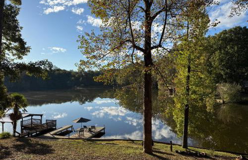 Charming Romantic Lakefront Cottage or Guest Room Depending on Availability Near Golf - Foto 3