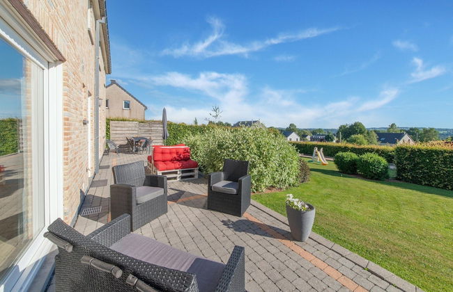 Detached House with Sauna & Hot Tub near Ski Resort & Nature Park - Photo 18