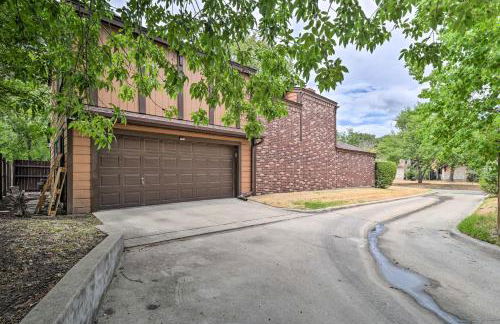 Bryan Home with Deck and Yard about 4 Mi to Texas A and M! - Photo 27