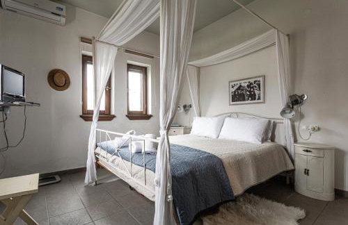 ILOI’s Villa in peaceful Village w. Private Beach - Photo 5