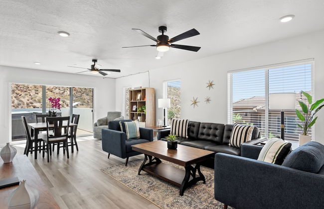 Touch of Class Stunning 5 Bdr! - Photo 20