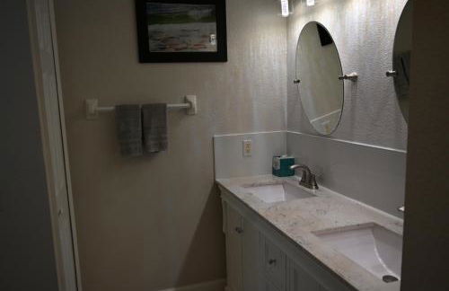 Dunsmuir House - Close to Warm Mineral Springs, Beaches & Cool Today Park - Foto 11