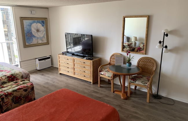 Tropical Studios at Marine Surf Waikiki - Photo 24