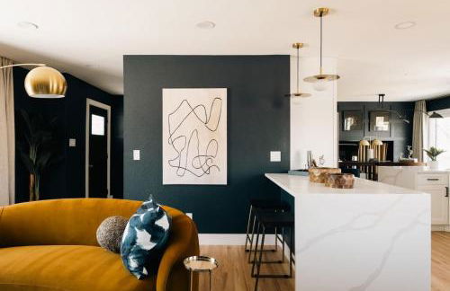 House of Noir Elan Stunning 6BR Designer Retreat - Photo 20