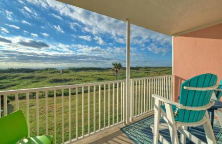 Oceanfront Condo w/ Private Balcony Pool + Tennis Bubbly Blew by Avantstay - Foto 42