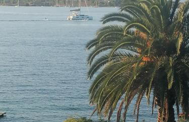 Five shades of blue - Photo 2