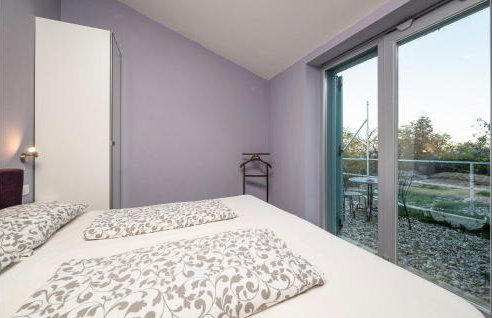 Gorgeous Apartment In Gondolici - Foto 24