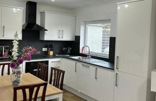 Hot tub - Garden - Bbq - Parking - Pets - Sleeps 6 - Foto 6