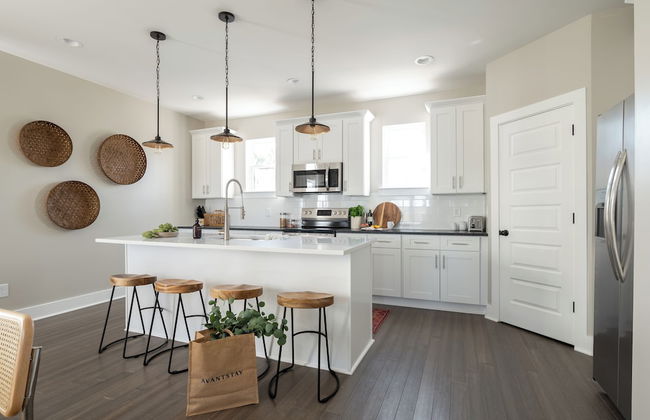 Cherokee by AvantStay – Contemporary Design in a Prime Location - Photo 27