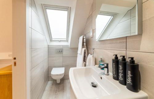 Gardd Y Llys Luxurious Family Retreat with amazing views - Foto 28