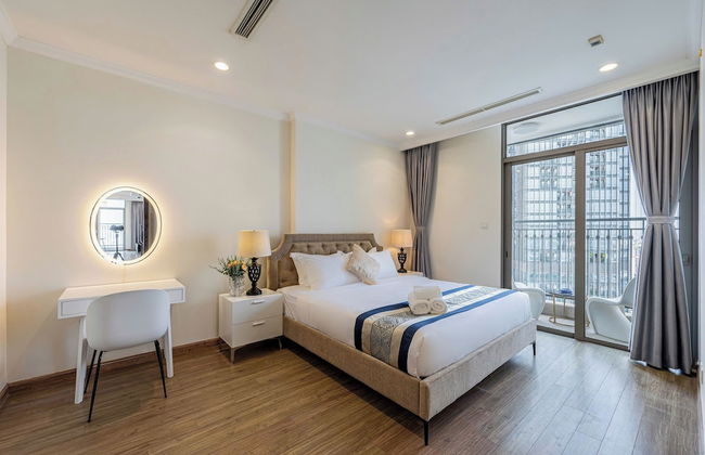 Cozy- Vinhomes Central Park Apartments - Photo 57