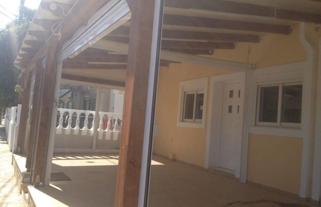 Beautiful 2 Bedroom Apartment in Skala Sleeps 5 - Photo 16