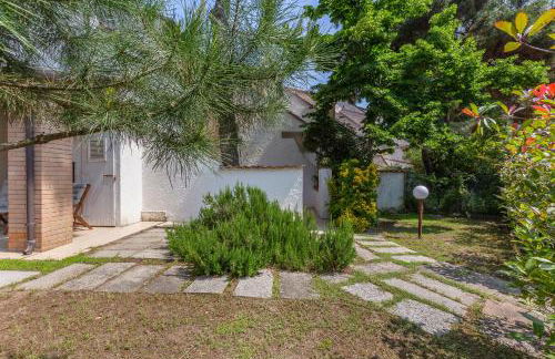 GuestHost - Lido di Spina Duplex Apartment - Foto 24