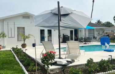 HIDDEN GEM - Family Friendly Pool Home -Welcome - Photo 42