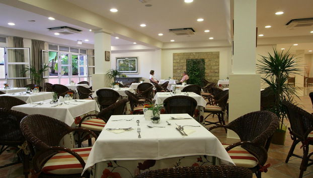 Apartamentos Jardín del Conde - Photo 4