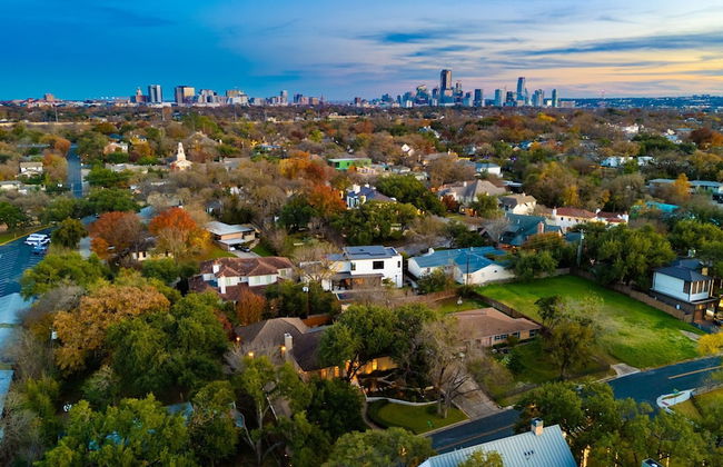 Chic & Secluded 4 BDR in Desirable Tarrytown! - Foto 34