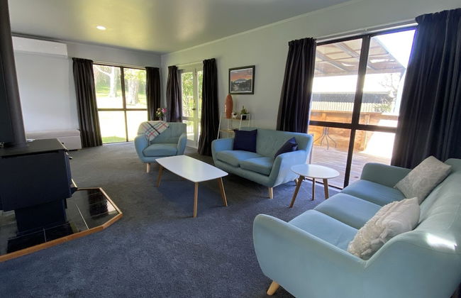 Motuoapa Bay Chalets - Photo 33