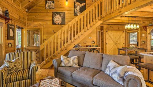 Lovely Log Cabin and Bunkhouse with Views and Yard! - Foto 5