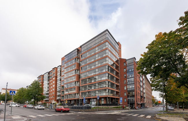 New 2BR Apt with Balcony, Sauna & Great Location - Foto 21