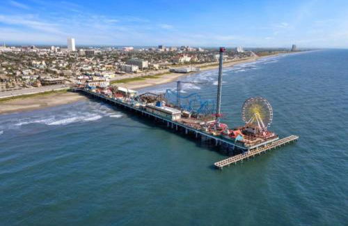 Jaw-dropping bayfront home with panoramic water views, boat slip, and cowboy pool - Foto 58