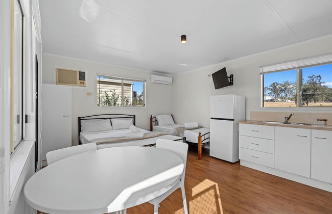 Crows Nest Tourist Park - Photo 16