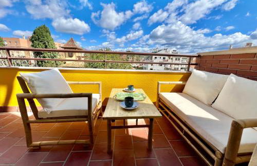 Urban Retreat with Views & Terrace - Foto 25