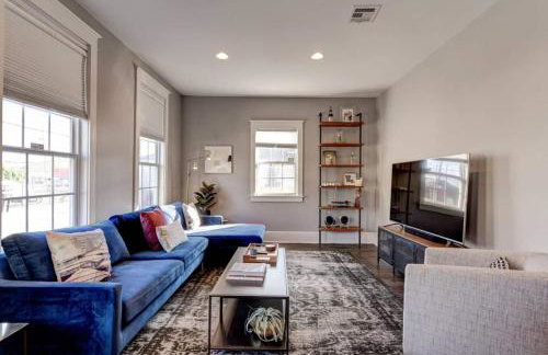 Uptown 3BR w Fenced Yard Near Magazine - Photo 5