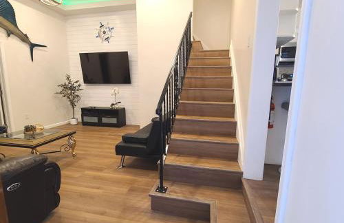 Arctic House- Walk to the Casinos, Outlets & More! - Foto 14