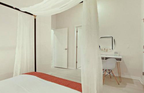 Elegant 2BR Apartment with In-Unit Laundry - Sheridan 102 - Photo 13