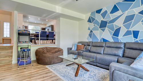 FlightDeck HotTub Fireplace NearAirport FamilyHome - Foto 3