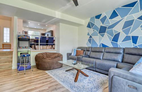 FlightDeck HotTub Fireplace NearAirport FamilyHome - Foto 3