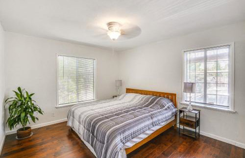 5 Mi to Coast Centrally Located Long Beach Home! - Photo 11