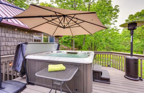 Custom-Built Clarklake Cabin: Sauna & Cold Plunge! - Photo 2